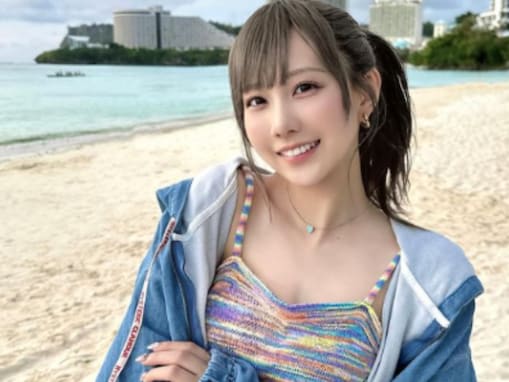 「可愛すぎる警報」人気YouTuber・きりたんぽ、胸元ちらり＆おなかあらわなミニ丈キャミ姿！ 「エモい」