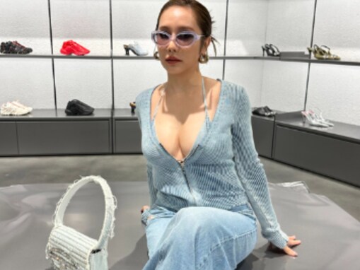 「豊胸！？」ヘラヘラ三銃士・ありしゃん、美乳あらわな圧巻スタイル披露！ 「スタイルほんと理想」