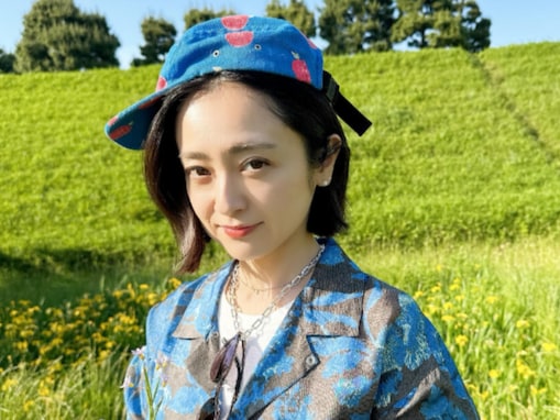 「家なき子3が配信か!?」安達祐実、息子の帽子“拝借”コーディネート公開！ 「いつまでも若い」