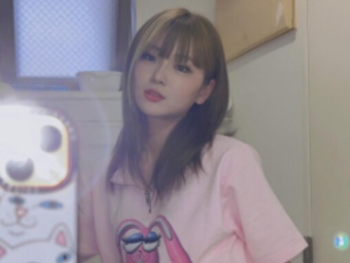 「これはやばい」フォーエイト48・あみか、ほっそりウエスト＆へそピちらり！ 「スタイル良すぎ」