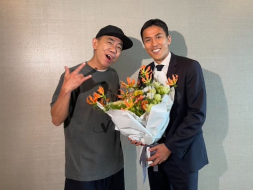 とんねるず・木梨憲武、現役引退の長谷部誠とツーショット！ 「二人の輝く笑顔最高」「凄いなぁ」