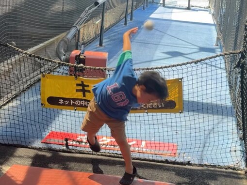 「うたくん最高www」エハラマサヒロ、息子の驚きの投球ショットに大反響！ 「みんないい笑顔」