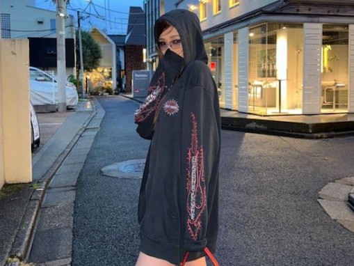 「最高に可愛い」コムドットやまとの実妹・せいら、美脚あらわなショットにファン歓喜！「似合いすぎ」