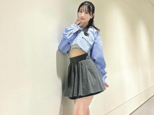 NMB48・上西怜、美脚＆おなかあらわな私服コーデを披露！ 「相変わらずスタイル良すぎ」「衝撃の可愛さ」