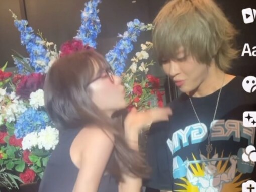 深田えいみのセクシーダンスに戸惑うスカイピース☆イニ☆「おっぱいしか見てない」「めっちゃ胸の方を見ていて」