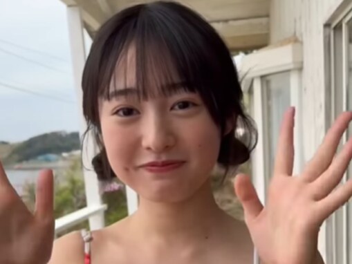 「本当デカいよな」白濱美兎、豊満バストあらわなビキニ姿！ 「マシュマロ感」「ナイススタイルすぎ」