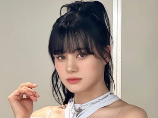 「海外のモデルやん」NiziU・ニナ、ボディ際立つぴっちり衣装姿に反響！ 「お人形さんかと思った」