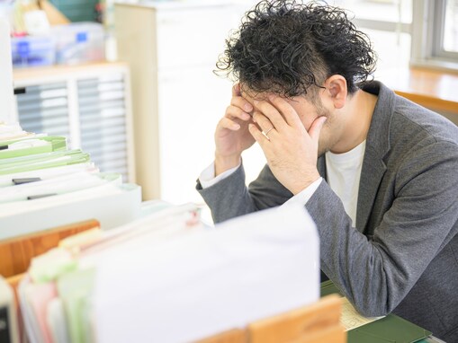 “休憩時間のない”教育現場。給食指導の「輪番制」で負担は減らせるのか？ 教員目線のホンネ