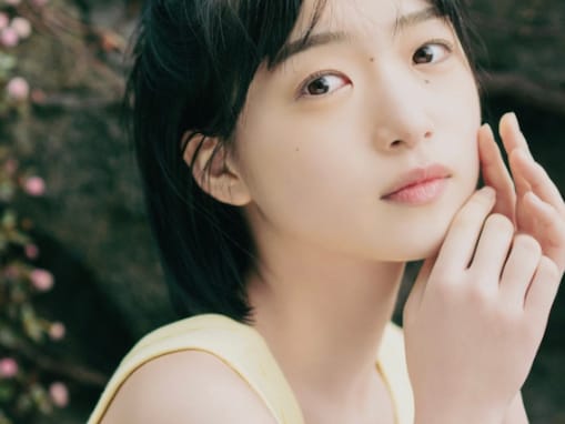 “今年大注目”の17歳女性俳優、初グラビアを披露！ 『週刊ヤングジャンプ』最新号では水着姿に初挑戦