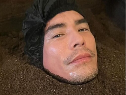 「は？かっこよ」伊藤英明、首から上だけの衝撃ショットに大反響！ 「アラブの人みたい」「美しいやん」