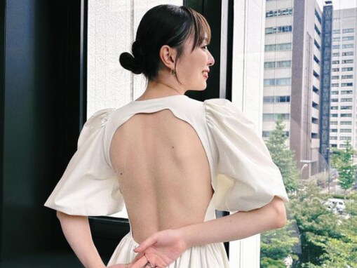 「ノーブラ？！」内田理央、背中丸見え過激ドレス姿を披露！ 「非常にだいたん！！」「ホクロがセクシー」