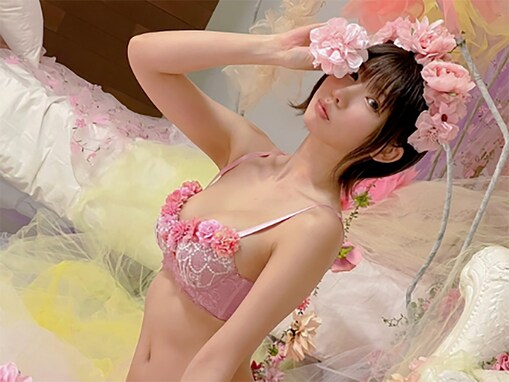 「パーフェクトボディ」えなこ、ランジェリー姿で美ボディあらわに！ 「エッチです」「スタイル抜群」