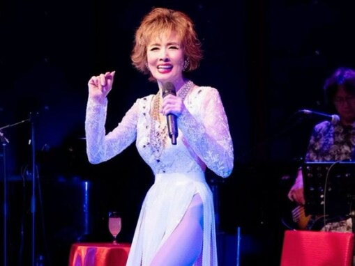 「美し過ぎてクラクラ」小柳ルミ子、72歳の圧巻スタイル披露！ 「綺麗でカッコいい」「めっちゃめっちゃキレイ」