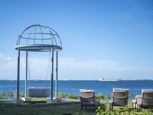 東京から約1時間半。行き交う船の景色に癒される、この夏行きたい“眺望”という名の海辺のホテル