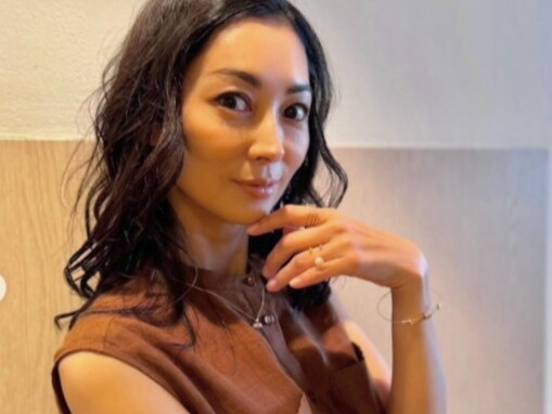 「オーラ出てる」伊東美咲、美しい47歳最新ショットに反響！ 「もうほんと可愛い〜」「めちゃきれい美人」