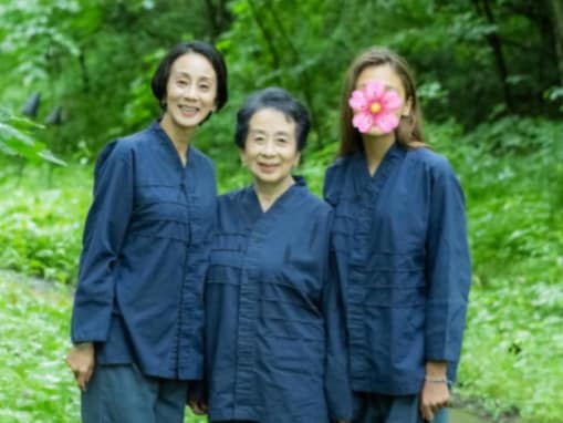 中村江里子、“親子三世代旅”で母＆次女との家族ショット！ 「なんて幸せなことでしょう」「親孝行旅」