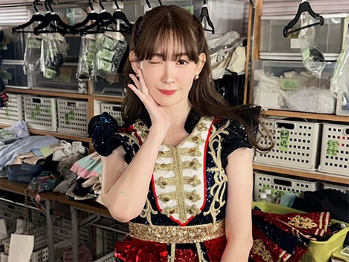 「これ生きる伝説でしょ…」小嶋陽菜、久しぶりのAKB衣装にファン大歓喜！ はじめしゃちょーも即反応
