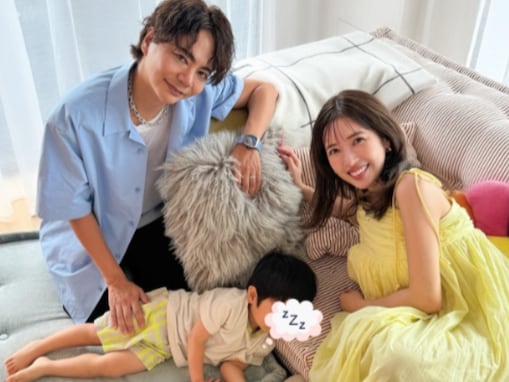 「神々しい妊婦さん」くみっきー、イケメン夫＆息子との家族ショット公開！ 「とても素敵」「可愛い」