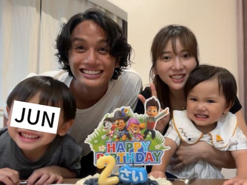 高城亜樹、イケメンサッカー選手の夫＆子どもたちとの家族ショット公開！ 「可愛い」「あきちゃそっくり」