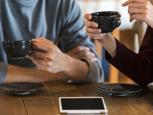 「友達は同性のみ」でホントにいいの？ 広報取材で『カドル(Cuddle) - 既婚者マッチングアプリ』の真相に迫る