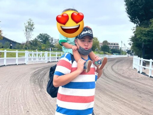 「パパ少し痩せた？」人気YouTuber、子どもとのお出かけショットに反響の声続出！ 「癒やされるね」