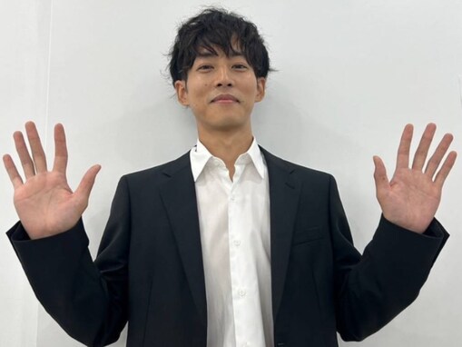 松坂桃李、“激動の年”36歳誕生日にイケメンスーツ姿を披露！ 「お美しい」「最高にかっこいい」