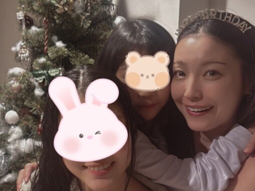 「ユッキーナに口元そっくり」木下優樹菜、娘2人との家族ショットを公開！ 「こっちまで幸せ」