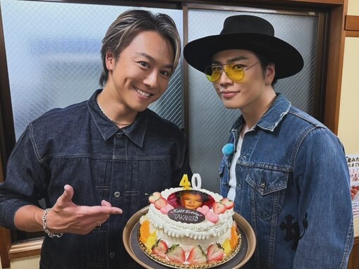 TAKAHIRO、“愛する弟”との30代ラストショット公開！ 「40代には全然見えません」「最高で最強の兄弟」