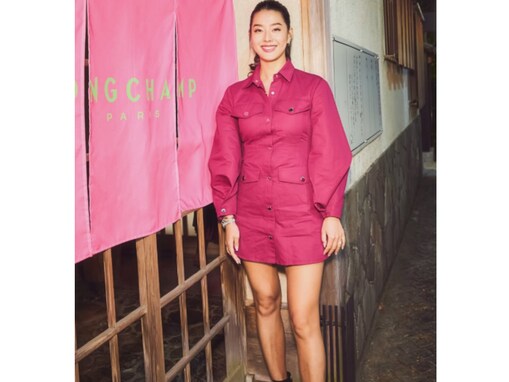 「女神に見える」すみれ、超ミニ丈から美脚を披露し大反響！ 「ムッチャ可愛い」「美しい」