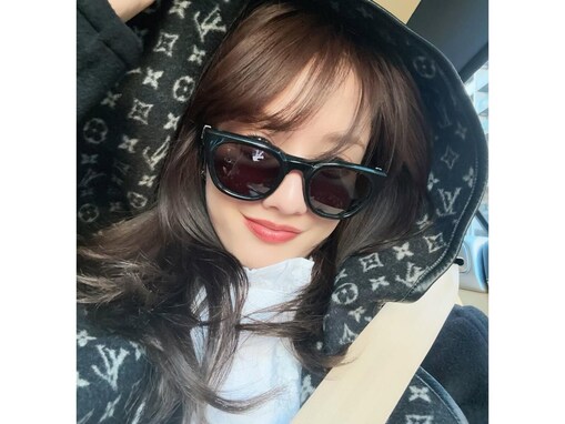 「イルミネーションよりもきれい」谷まりあ、クリスマスのヴィトンコーデ披露！ 「めっちゃ可愛い」