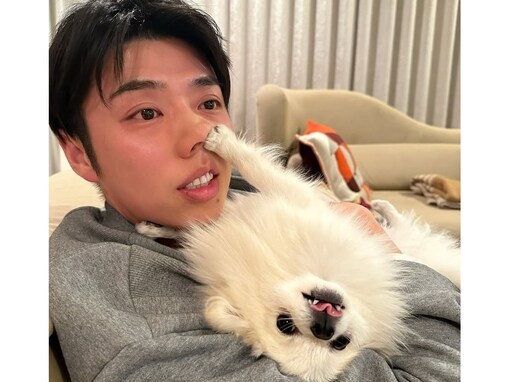 黄皓、「娘に愛情表現しすぎて嫌がられるパパ」ショットに「ほんとオモロー」「笑いました」と反響！