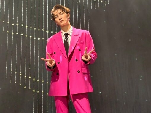 「首大丈夫ですか？」Snow Man・渡辺翔太、デビュー5周年を祝う投稿に心配の声。「十分に気をつけて」