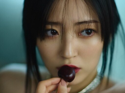 「いつもより強い女感」鈴木愛理、大人の色気あふれるモデルショットを公開！ 「言葉が出てこない」