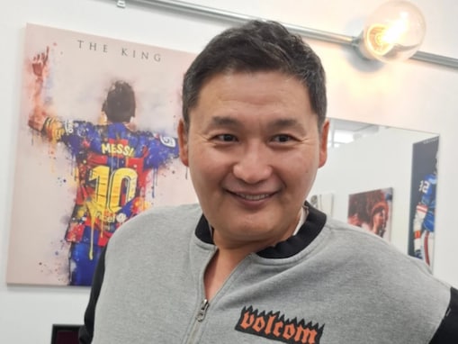 「少年時代に戻ってる」元横綱、“ヒゲ剃りさっぱり”若返りショット公開！ 「優しい顔になりましたね」