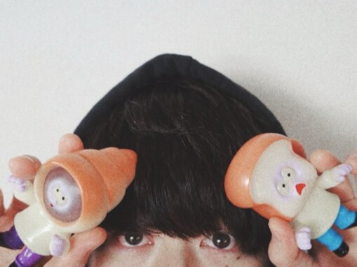 「真ん中のお顔が一番」瀬戸康史、“お気に入りのソフビ”を公開！ 「こういう趣味にも救われます」