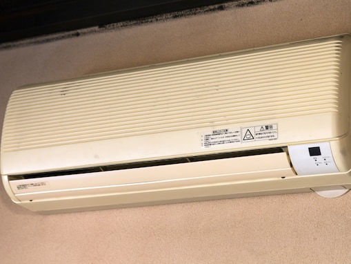 実家の親が30年前のエアコンをいまだに使っている……何か問題はないの？【家電のプロが回答】
