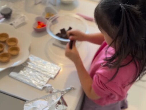 「将来はパティシエ？」篠田麻里子、4歳長女の手作りチョコを公開！ 「センスも良くて上手」