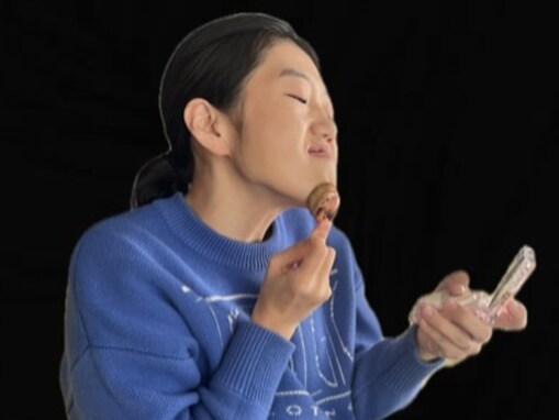 横澤夏子、髭剃り中…？ の姿に「めっちゃ笑った」「画期的で真似したいけどどういう事？！」反響