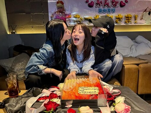 「かわいいが大渋滞」山本舞香、“親友”橋本環奈をみちょぱと祝福！ 「美の集まり過ぎて……」