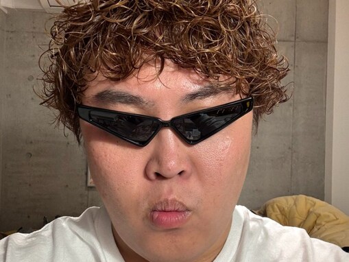 「やば過ぎw」マユリカ中谷、人気漫画キャラクターのサングラス姿を披露！ 「なんで似合うんですかw」