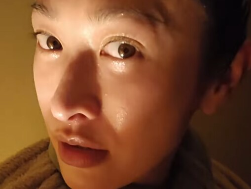 「スッピンでもやっぱきれい」山田優、よもぎ蒸し中ショットに反響！ 「ほんとに4人のママですか？」