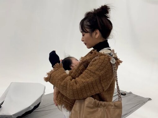 「癒されます」近藤千尋、第3子とのツーショットを公開！ 「カジュアルなちぴちゃんもかわいい」