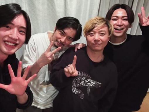「全員スター過ぎ」亀梨和也、松本潤、堂本剛らとの“金田一会”ショットを公開！ 「えもい」「最高」