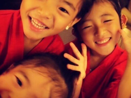 「涙ちょちょぎれそう」つるの剛士、子どもたちの幼少期ショットを公開！ 「すごくいい写真」