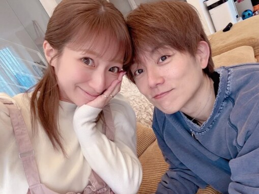 辻希美＆杉浦太陽、第5子発表後初の夫婦ショット！ 「出産までも、そして産まれてからも…夫婦・家族の絆で！」
