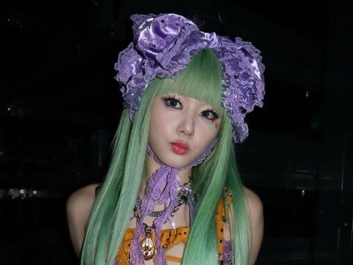 「さすがに天才過ぎ」浅野忠信の妻・中田クルミ、手作りの個性派衣装を公開！ 「めちゃかわいい」