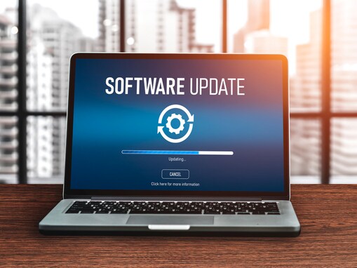 パソコンの更新が終わらない……一度電源を切っても問題ない？【パソコンのプロが回答】