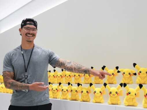 「強そうなポケモントレーナー」ドジャース投手、大量のピカチュウに満面の笑み！「めっちゃ嬉しそう」