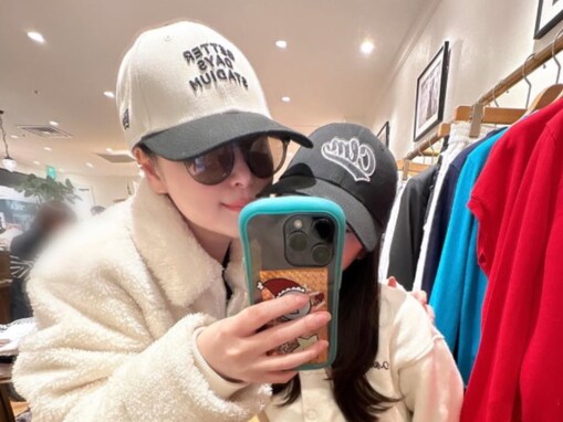 「可愛いですね」鈴木奈々、美人なめいとのプライベートショットを公開！ 「可愛いツーショット」