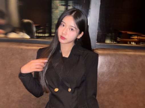 「大人っぽい」藤岡弘、の次女・天翔天音、美脚際立つ私服コーデに反響！ 「ますます魅力的な女性」